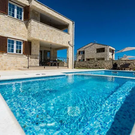 Luxury With Heated Pool, Jacuzzi And Sauna * Privlaka (Zadar)
