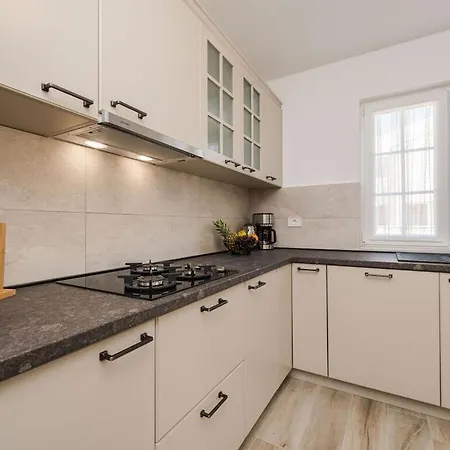 Luxury With Heated Pool, Jacuzzi And Sauna Feriehus